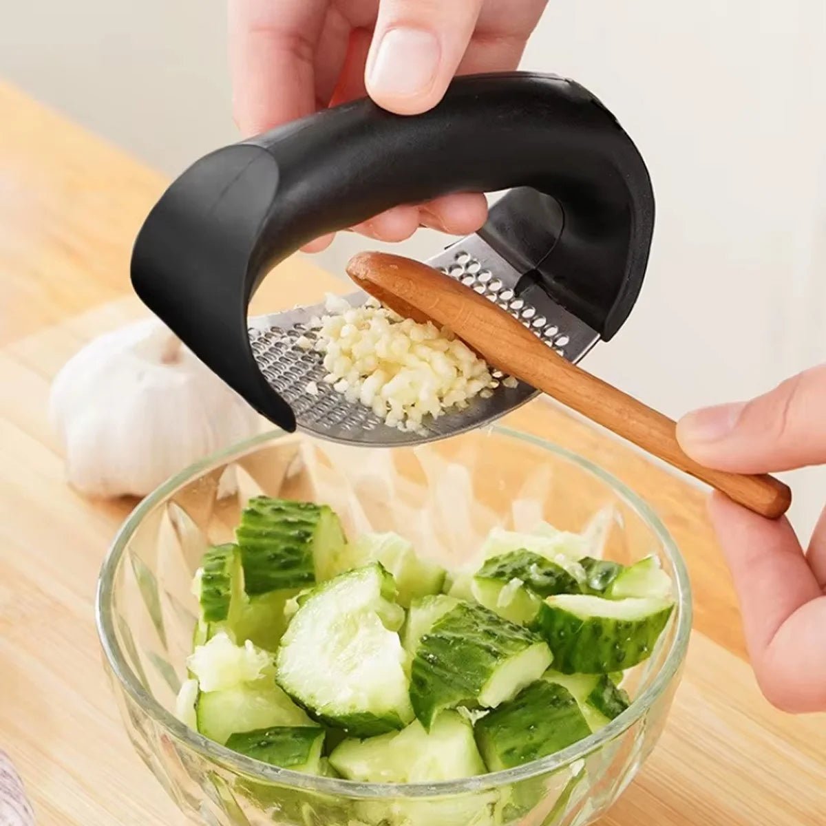 One-Touch Garlic Press & Mincer Combo - The Stuff Dept